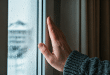 Courants d’air froid : pourquoi apparaissent-ils et comment les éliminer ?