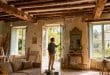 Rénover une maison ancienne : comment moderniser sans perdre le cachet ?